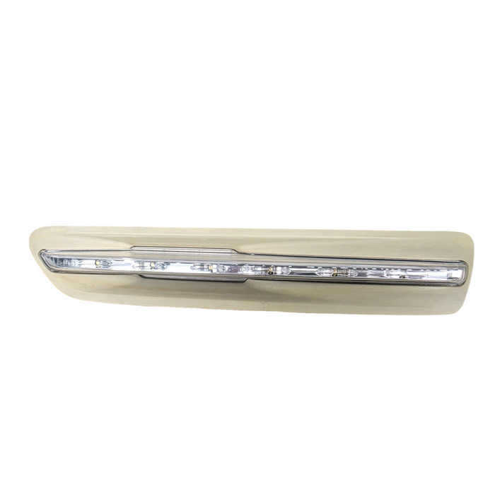 A224 - WM STATESMAN SEDAN - Guard Blinker Passenger's