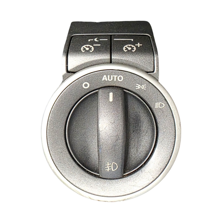A052 - WM - Holden Statesman - Headlight Switch - Grey