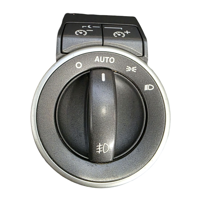 Comw6 - VE - Holden Commodore - Headlight Switch - Grey