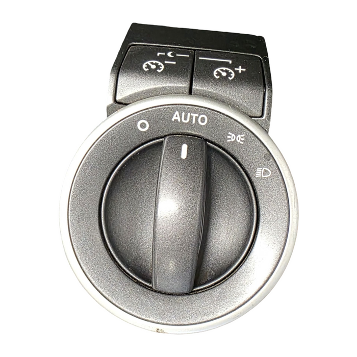 Comw9 - VE - Holden Commodore - Headlight Switch- Grey