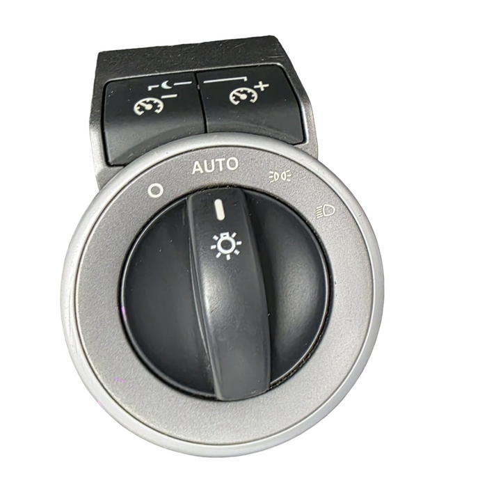 Comw13 - VE - Holden Commodore - Headlight Switch - Grey