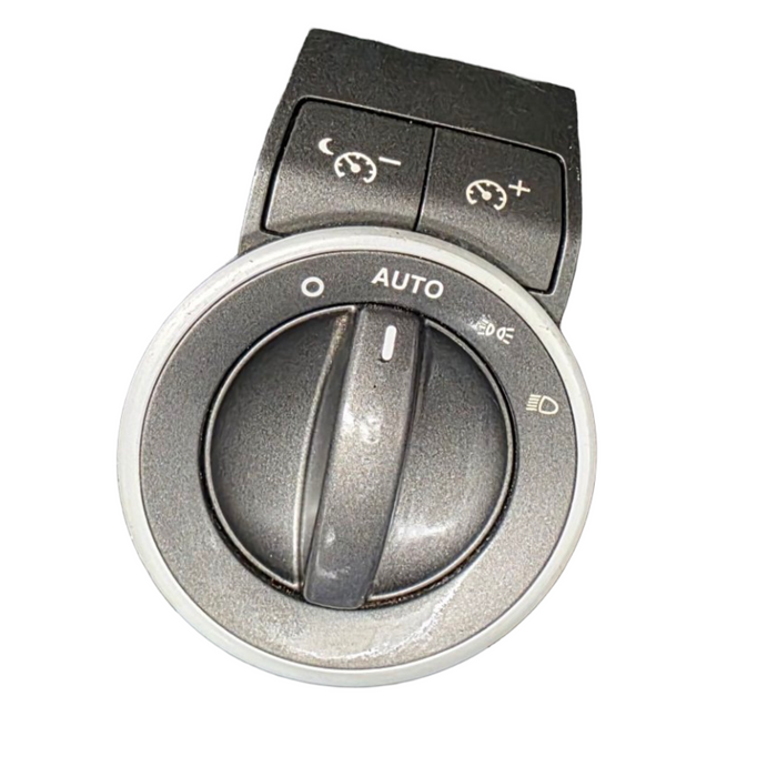 Comw18 - VE Holden Commodore - Headlight Switch (GREY)