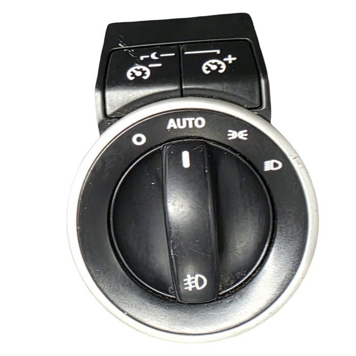 Comw28 - VE Holden Commodore - Headlight Switch (BLACK)