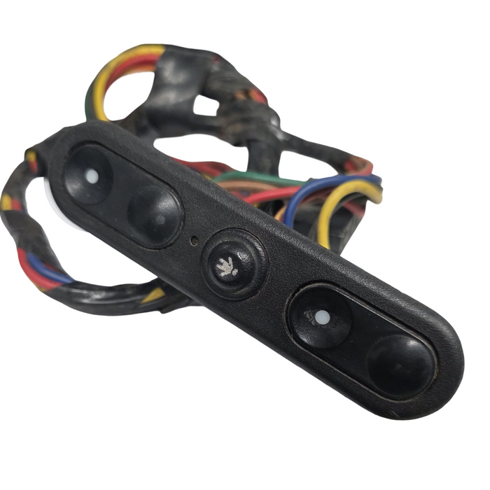 Comw35 - VS Holden Commodore - PWR Window Switch (DRIVER'S)