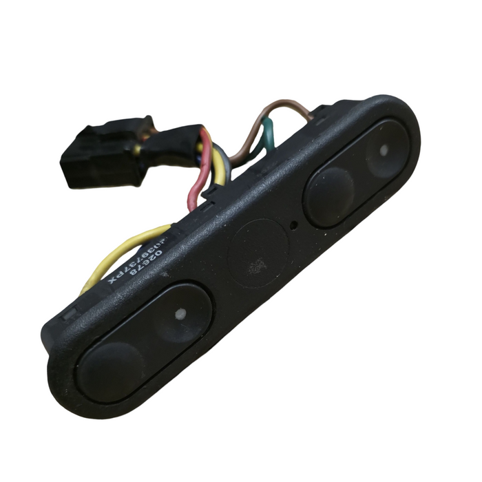 Comw43 - VS Holden Commodore - PWR Window Switch (PASSENGER'S)