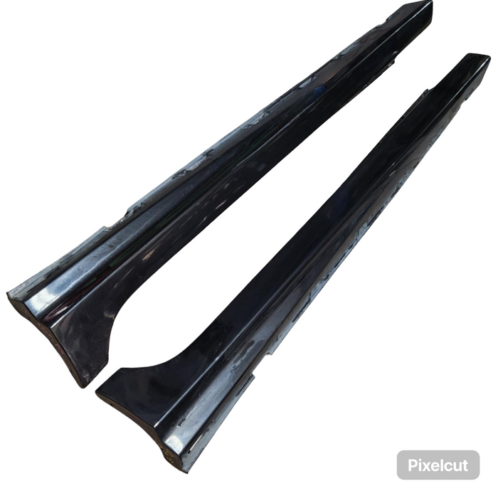 A207 - VE SV6 Holden Commodore - Sideskirt (Pair) Phantom Black