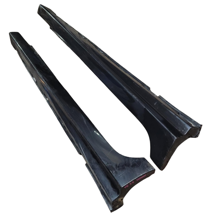 VE SS Holden Commodore Sedan - Sideskirts (PAIR) Phantom Black