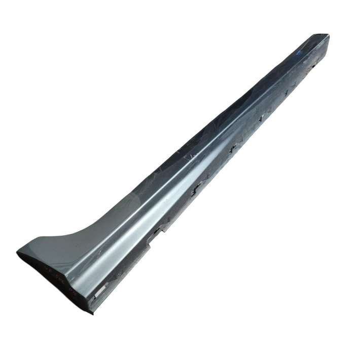 A152 - VF SS, SV6 Holden Commodore Sedan - Sideskirt (Drivers) Prussian Steel