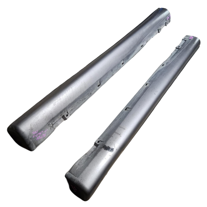 A098 - VT Holden Calais - Sideskirt (pair) Shanghai Red