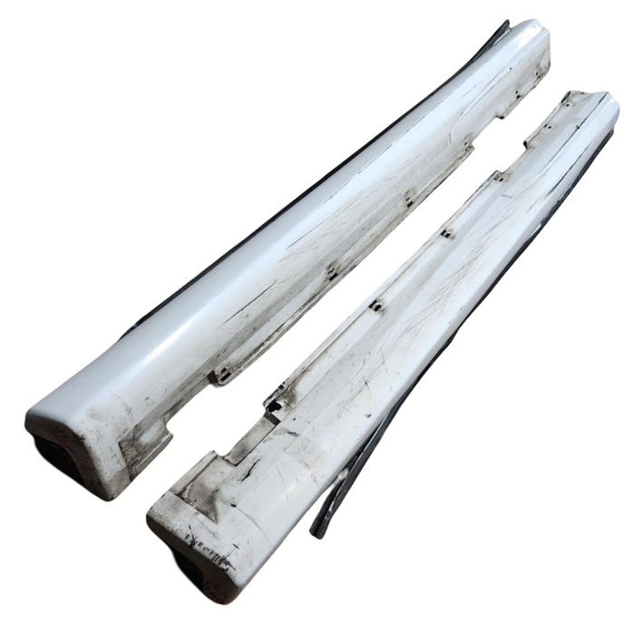 A053 - VZ SS Holden Commodore Sedan - Sideskirts (pair) White