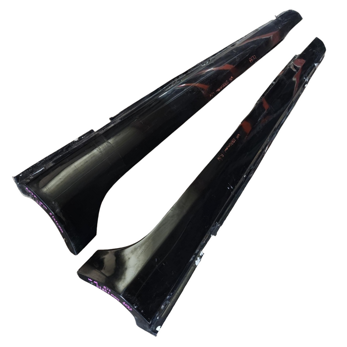 A032 - WM Holden Statesman - Sideskirts (pair) Phantom Black