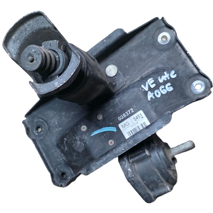 A066 - VE Holden Commodore Utility - Spare Wheel Winch