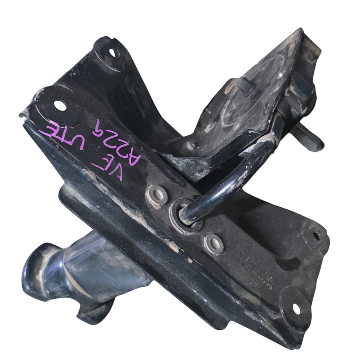 A229 - VE Holden Commodore Utility - Spare Wheel Winch