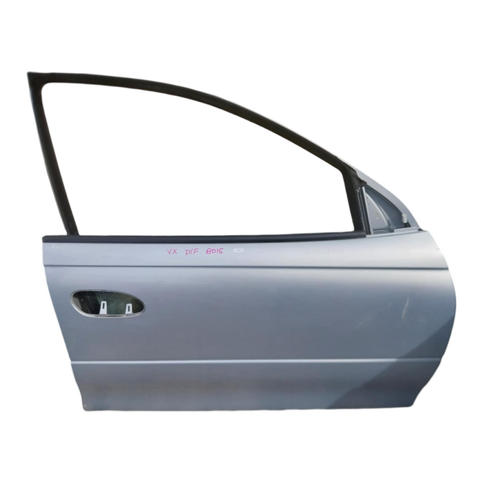 B015 - VX HOLDEN COMMODORE - DRIVERS FRONT DOOR - PAINT CODE SILVER