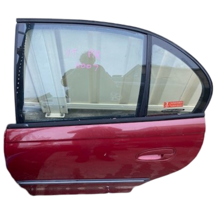 A007 - VT HOLDEN COMMODORE - PASSENGER REAR DOOR - PAINT CODE MAROON