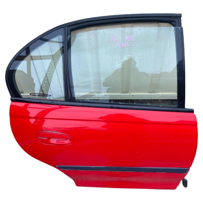 J001 - HOLDEN COMMODORE VZ - DRIVER'S REAR DOOR - PAINT CODE RED