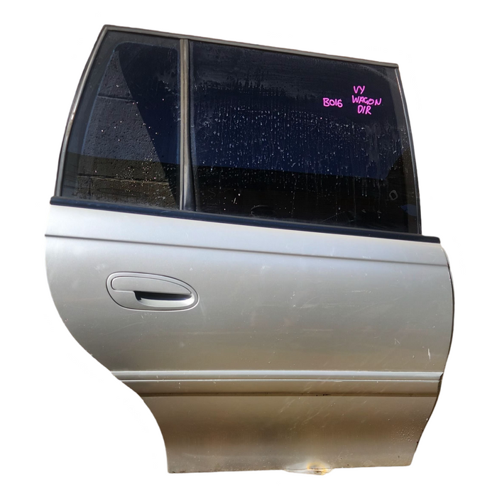 B016 - VY - WAGON - DOOR DRIVERS REAR