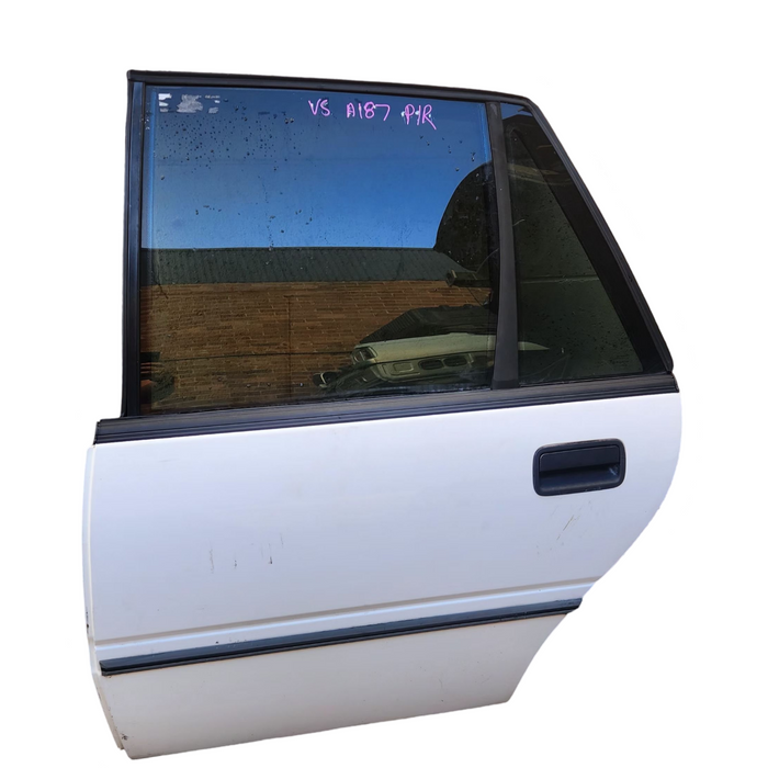 A187 - VS HOLDEN COMMODORE SEDAN - DOOR PASSENGER REAR - PAINT CODE HERON WHITE #679F