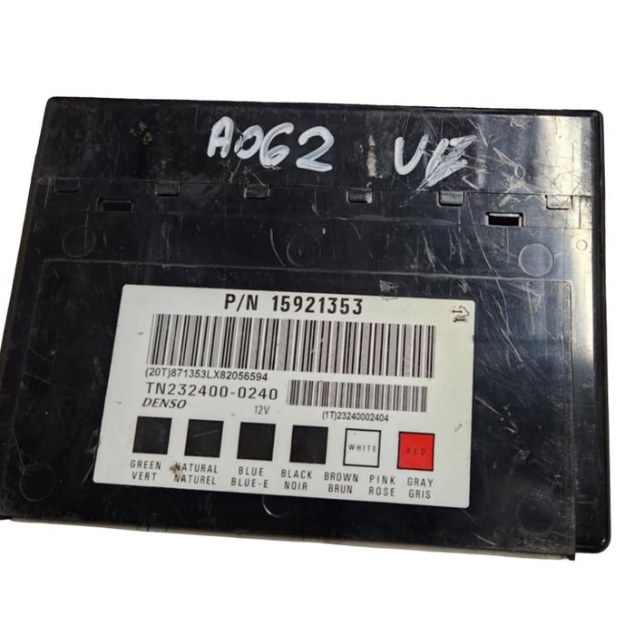 A062 - VE HOLDEN COMMODORE - BODY CONTROL MODULE BCM V6 LY7 AUTO M30 - 2008 PN #15921353
