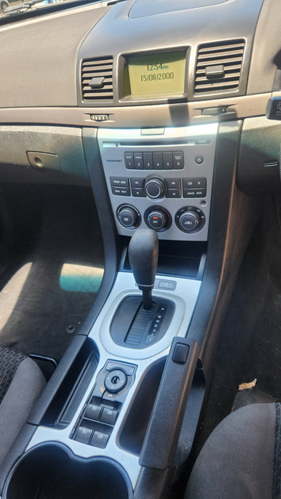 A179 - VE Omega Wagon SI - Centre Dash Display