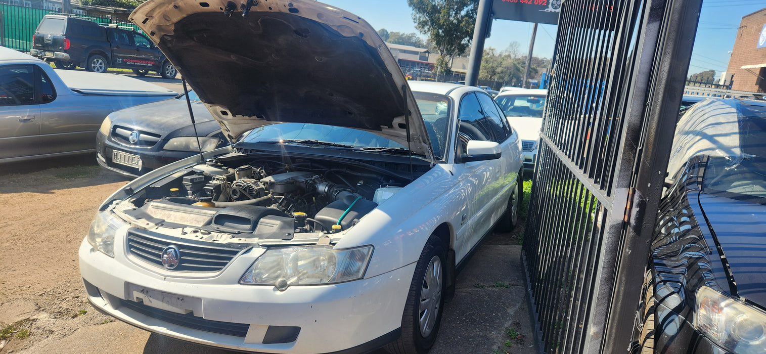 A227 - VY EQUIPE SEDAN - M30 4: Speed Auto Gearbox 2HFD