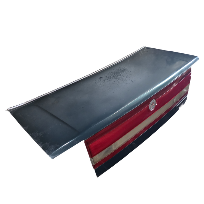 A178 - VR HOLDEN STATESMAN - Bootlid & Garnish - SHERBROOK GREEN #C061