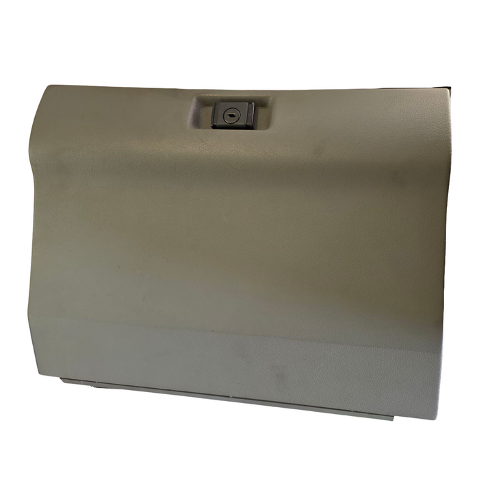 A178 - VR HOLDEN STATESMAN - Glovebox