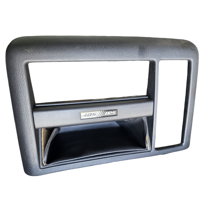A178 - VR HOLDEN STATESMAN - Stereo Surround