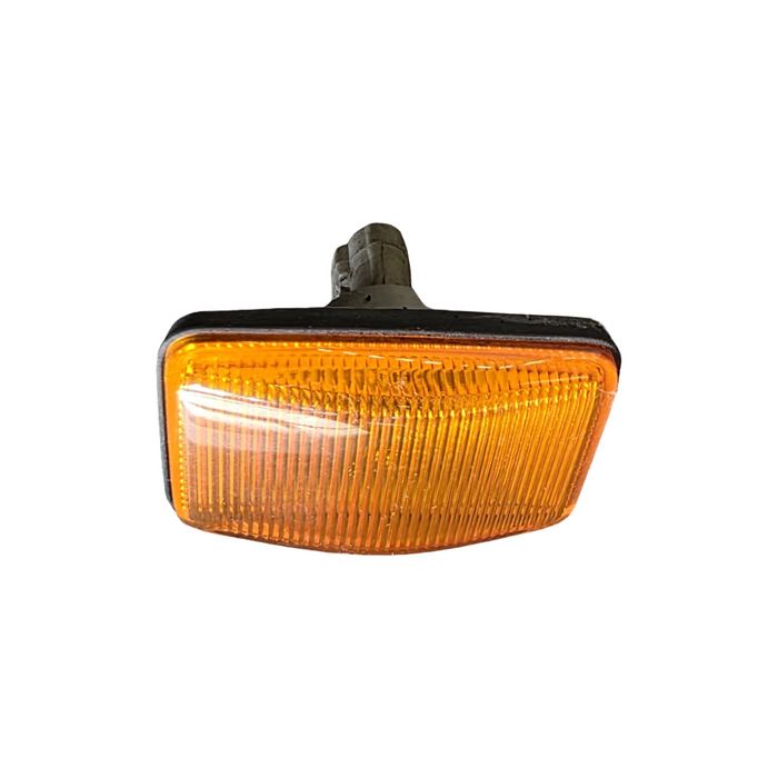 A178 - VR HOLDEN STATESMAN - Guard Blinker