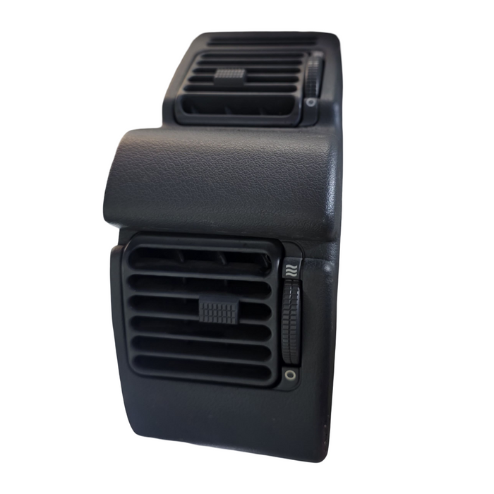 A174 - VN HOLDEN COMMODORE SEDAN - Air Vent (DRIVER'S)