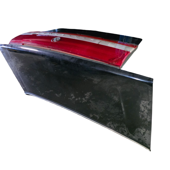 A271 - VS HOLDEN STATESMAN SII - Bootlid w/ Garnish