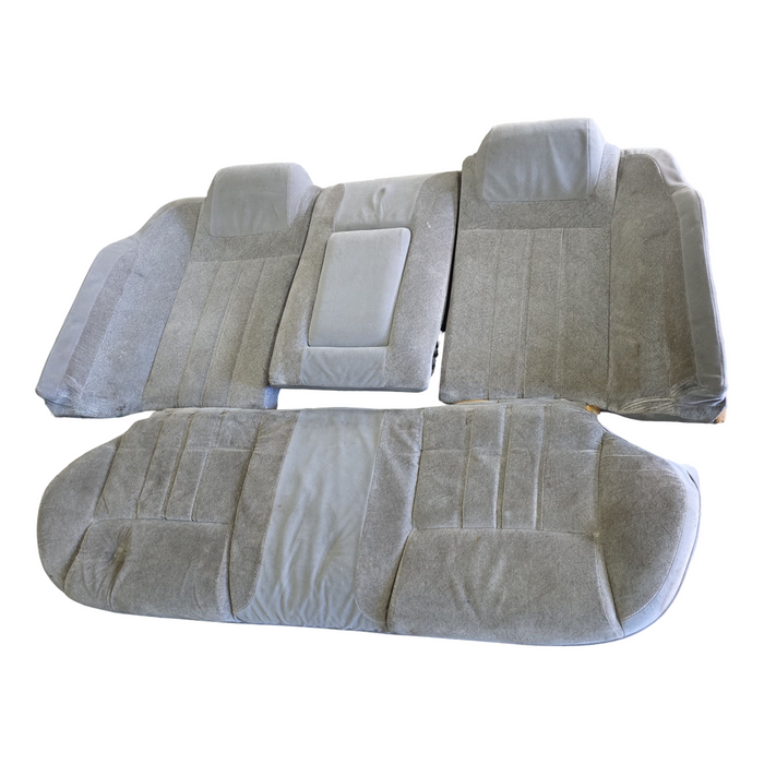A271 - VS HOLDEN STATESMAN SII - Rear Seat