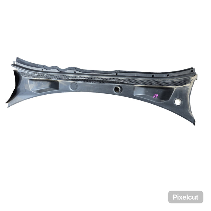 A107 - ZB HOLDEN COMMODORE - Wiper Cowl