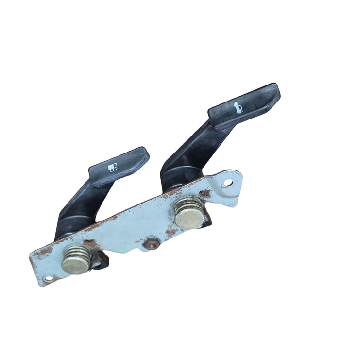 A262 - VP Holden Commodore Sedan - Fuel & Boot Release Lever GENUINE