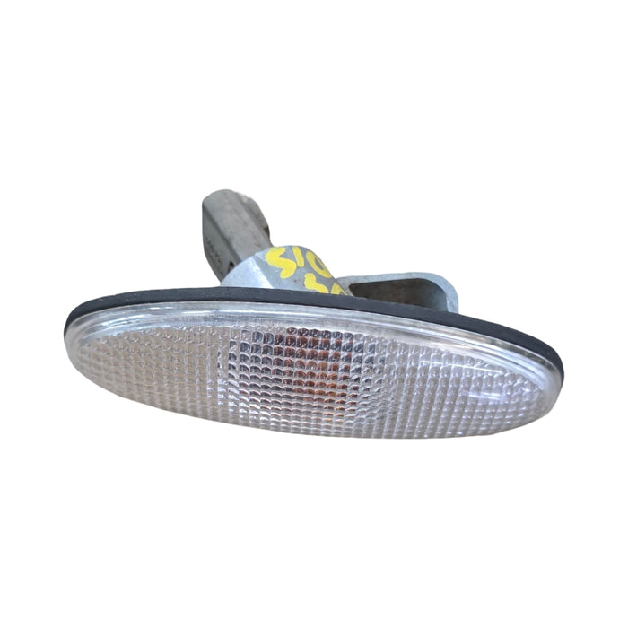 A276 - VS HOLDEN COMMODORE SEDAN - Guard Blinker (CLEAR)