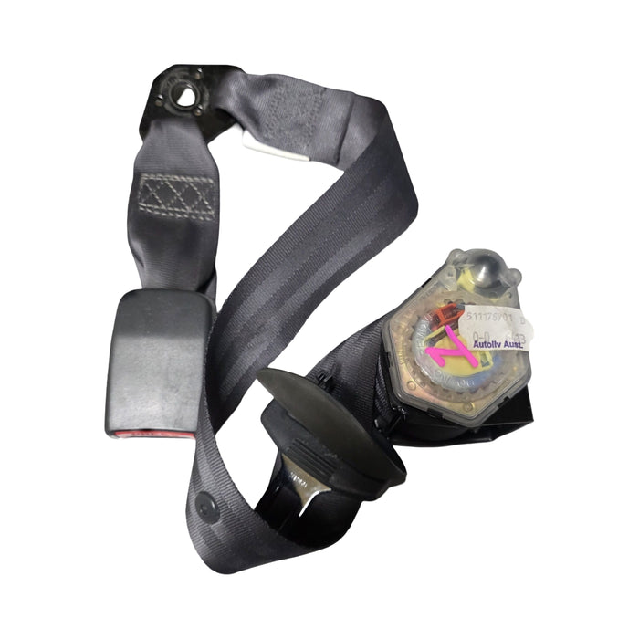 001 - VZ, VY, VX, VT HOLDEN COMMODORE - Seatbelt (Rear Centre)
