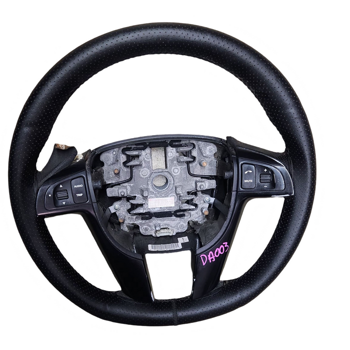 DA003 - VF - Leather Steering Wheel