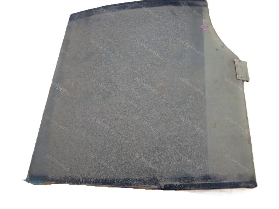 VT,VX,VY,VZ - SEDAN - WINDOW GLASS DRIVERS REAR
