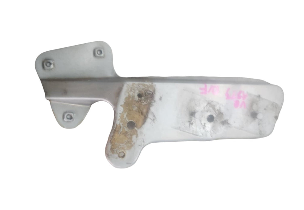 A273 - VQ/VP - HOLDEN STATESMAN - FRONT BAR BRACKET