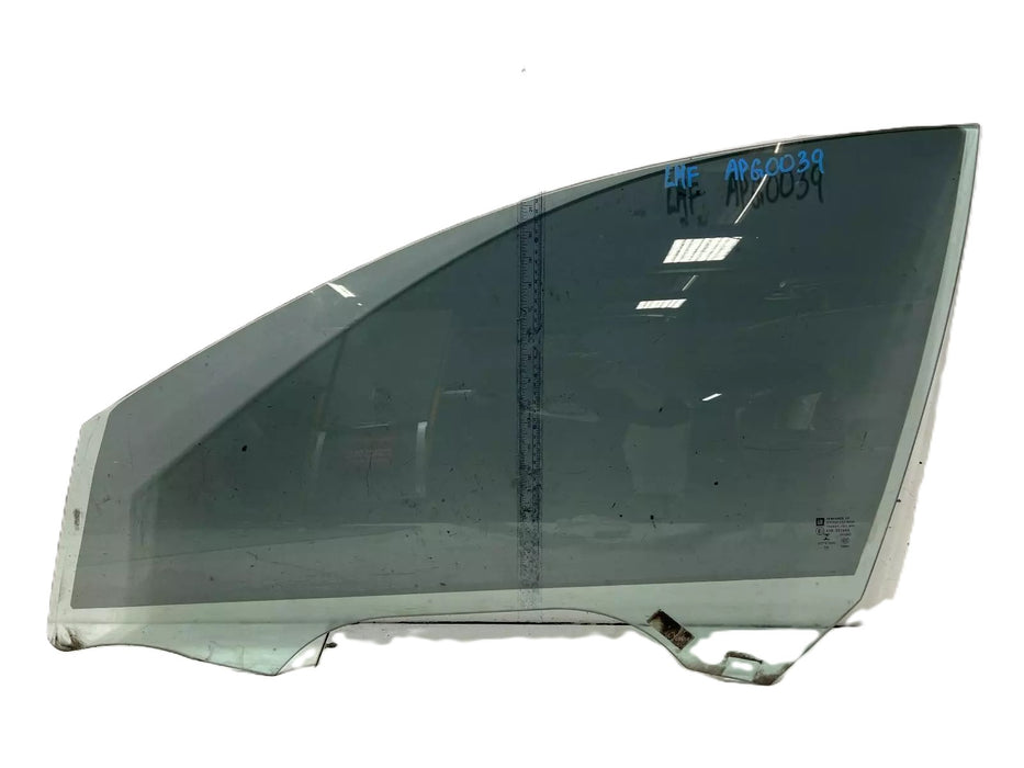 VE / WM - WINDOW GLASS PASSENGERS FRONT