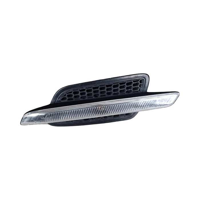 A242 - VE HOLDEN COMMODORE SEDAN - Guard Blinker (PASSENGER'S)