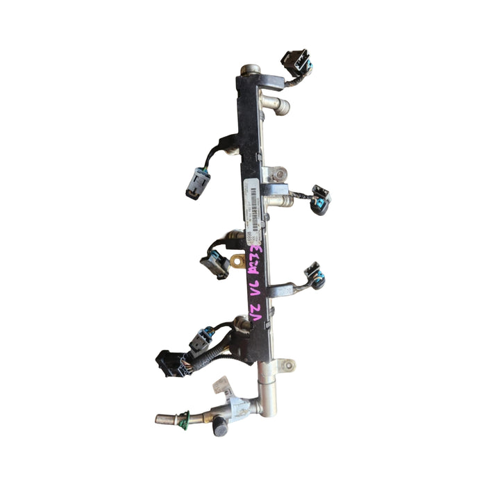 A233 - VZ HOLDEN COMMODORE WAGON - Fuel Injector Rail with loom (V6 LEO)