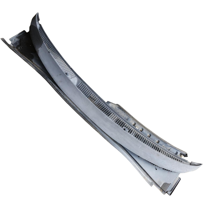A268 - VZ HOLDEN CALAIS SEDAN - Wiper Cowl