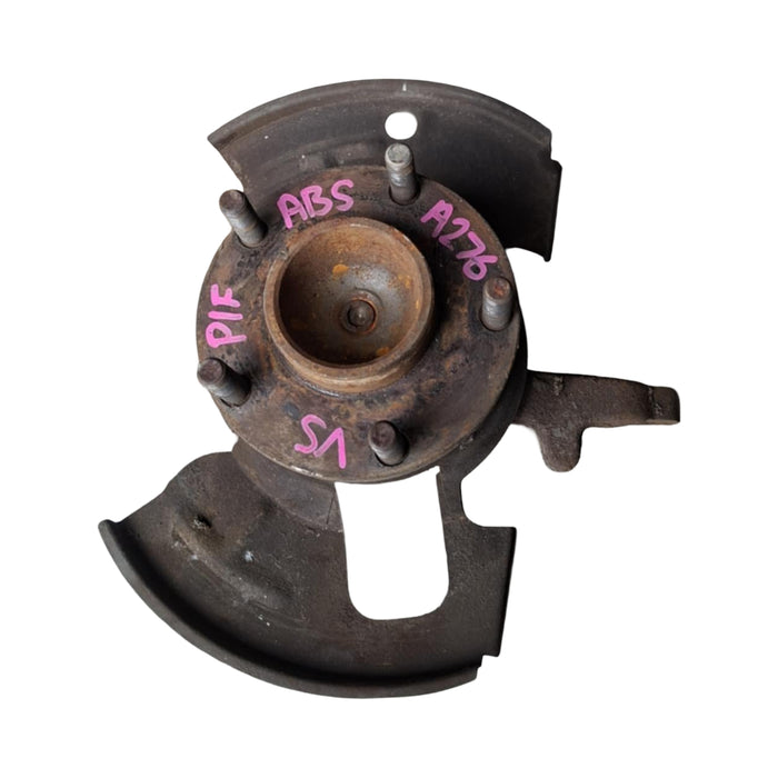 A276 - VS HOLDEN COMMODORE SEDAN - Front Hub (PASSENGER'S SIDE)