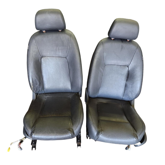 A246 - VE HOLDEN CALAIS V - Front Seats Leather (Pair)