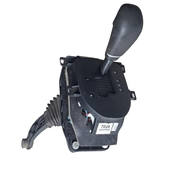 A242 - VE HOLDEN COMMODORE SEDAN - Gear Shifter V6 AUTO