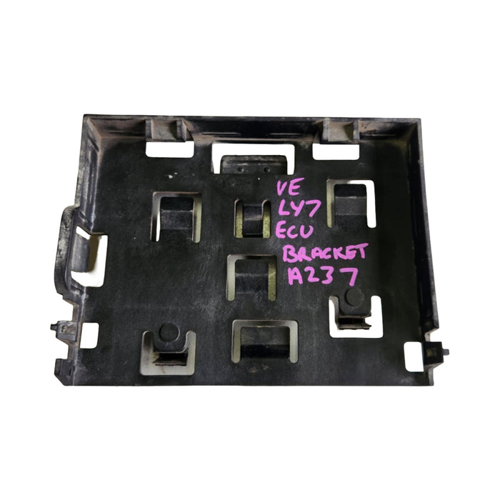 A237 - VE 2009 HOLDEN COMMODORE SEDAN - ECU Bracket