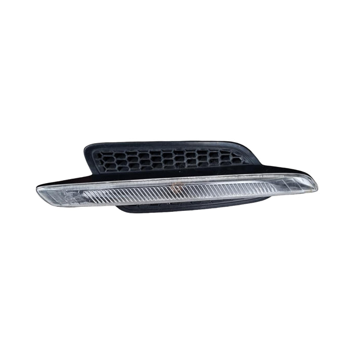 A242 - VE HOLDEN COMMODORE SEDAN - Guard Blinker (DRIVER'S)