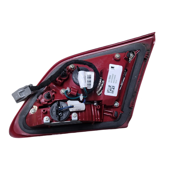 VF Commodore Bootlid Taillight - Passenger Side (gu)