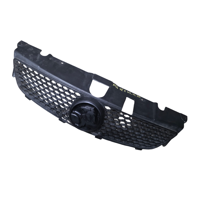 A066 - VE SERIES I SV6, SS, SSV - Front Grille